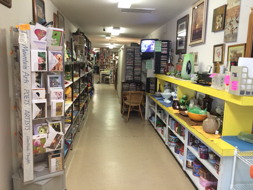 Thrift Store «South Lake Animal League Thrift Shop», reviews and photos, 770 W Montrose St, Clermont, FL 34711, USA