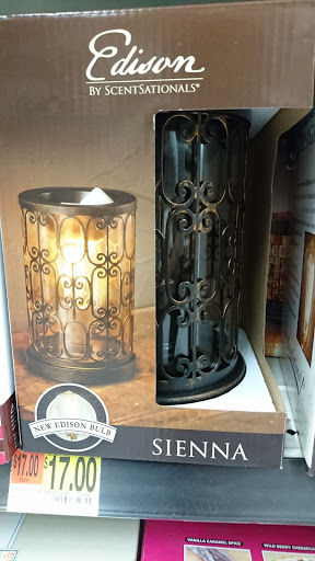 Shopping Mall «Panorama Mall», reviews and photos, 8401 Van Nuys Blvd, Panorama City, CA 91402, USA