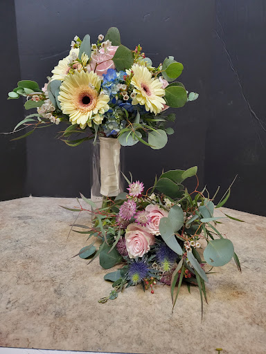 Florist «Foti Flowers At Yuess Gardens», reviews and photos, 406 3rd St, Newburgh, NY 12550, USA