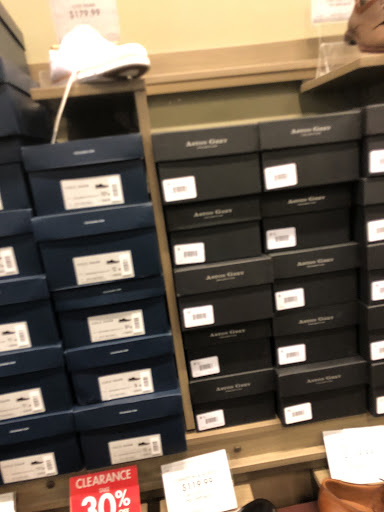 Shoe Store «DSW Designer Shoe Warehouse», reviews and photos, 8389 Leesburg Pike, Vienna, VA 22182, USA