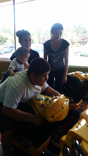 Bowling Alley «Sunset Lanes», reviews and photos, 12770 SW Walker Rd, Beaverton, OR 97005, USA