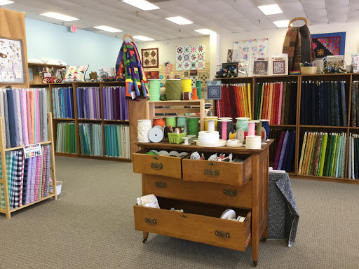 Fabric Store «Prairie Point Quilt & Fabric Shop», reviews and photos, 11950 Shawnee Mission Pkwy, Shawnee, KS 66216, USA