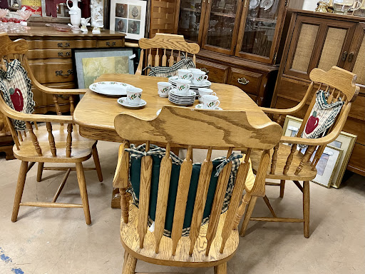Consignment Shop «Refabulous Furnishings», reviews and photos, 2231 Vestal Pkwy W, Vestal, NY 13850, USA