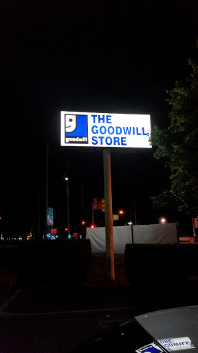 Thrift Store «Goodwill», reviews and photos, 228 NJ-35, Cliffwood, NJ 07721, USA