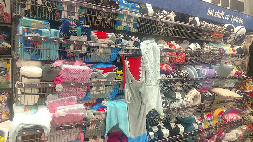 Variety Store «Five Below», reviews and photos, 3409 Erie Blvd E, Syracuse, NY 13214, USA