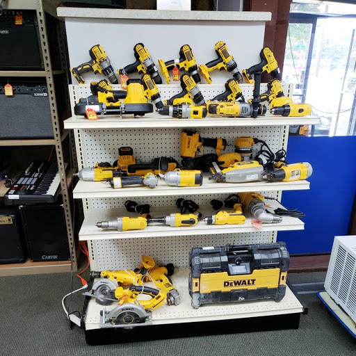 Pawn Shop «SILVER LINING JEWELRY AND LOAN GRESHAM», reviews and photos, 300 SE 181st Ave, Portland, OR 97233, USA