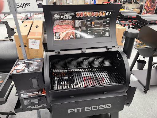 Sporting Goods Store «Academy Sports + Outdoors», reviews and photos, 4627 East Sam Houston Pkwy S, Pasadena, TX 77505, USA