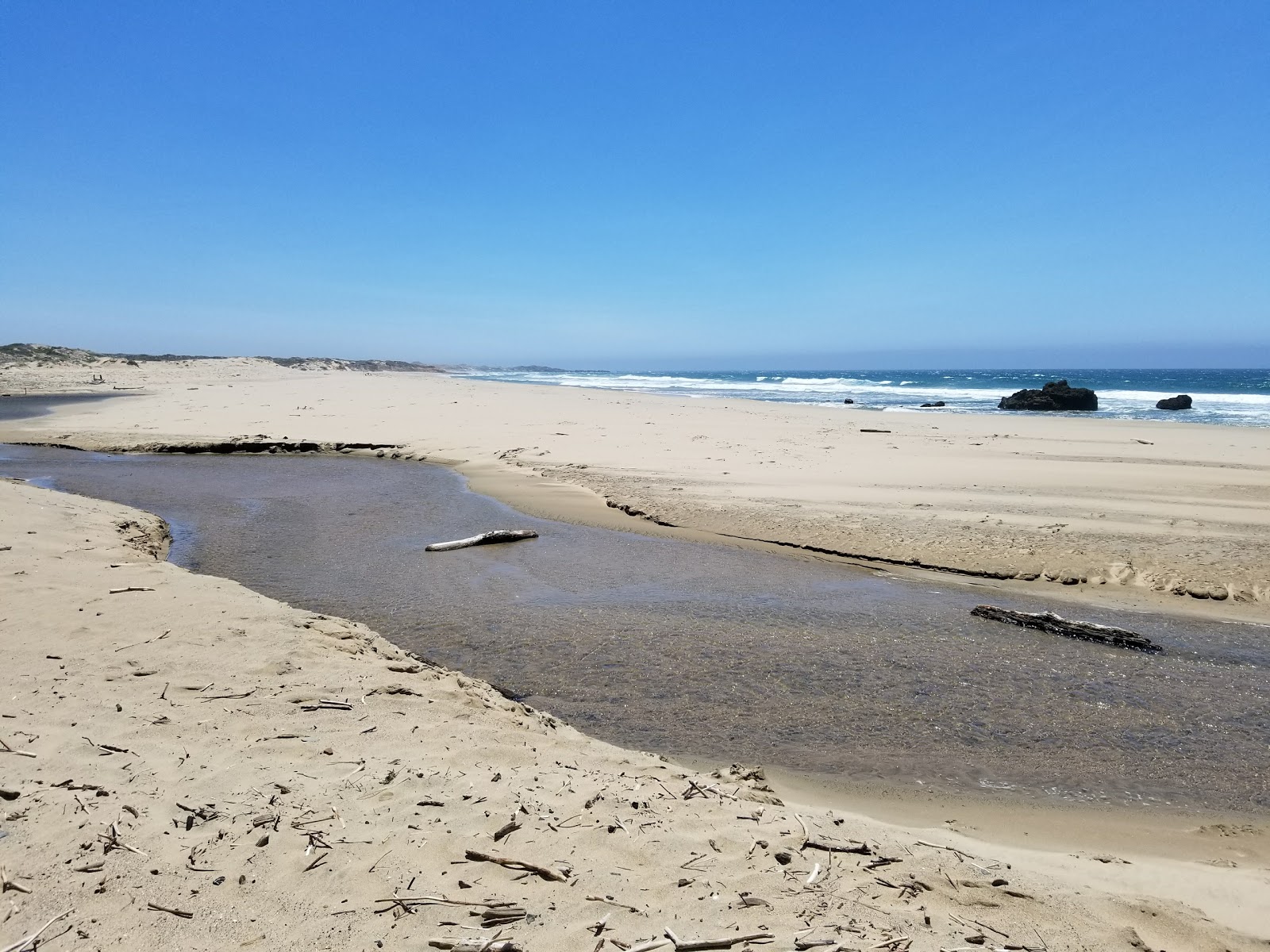 Foto von Gazos Creek Beach mit langer gerader strand