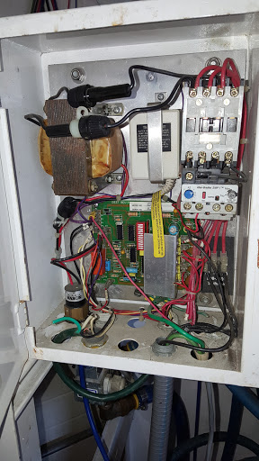 Car Wash «Busy Bee Carwash», reviews and photos, 706 W Golf Rd, Schaumburg, IL 60194, USA