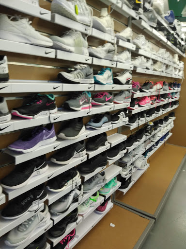 Thrift Store «Ohio Discount Thrift Store Inc», reviews and photos, 1739 Brittain Rd, Akron, OH 44310, USA