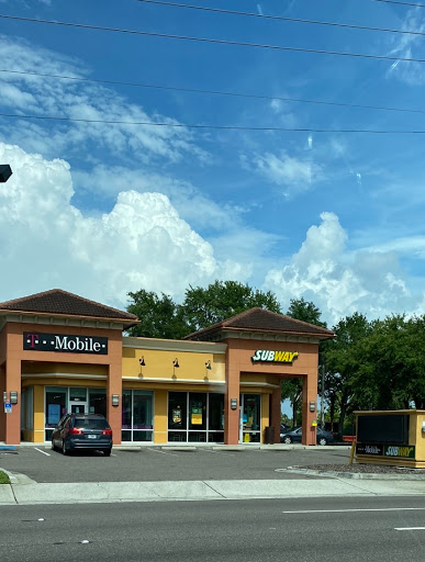 Cell Phone Store «T-Mobile», reviews and photos, 1208 Missouri Ave N, Largo, FL 33770, USA
