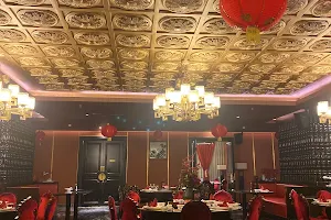 Royal Eight Chinese Semi Fine Dining image