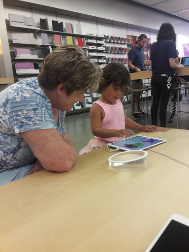 Computer Store «Apple Vintage Faire», reviews and photos, 3401 Dale Rd, Modesto, CA 95356, USA