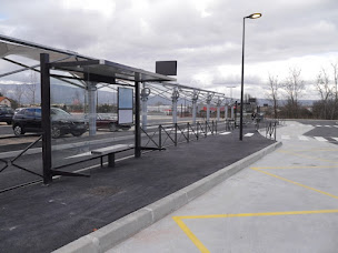 Photo n°1 de Gare routière - Pôle d'Échanges de Trets à Trets ()