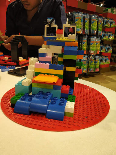 Hamleys - Ambience Mall, Gurgaon