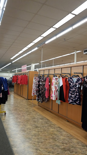 Clothing Store «Burlington Coat Factory», reviews and photos, 5245 Ridge Rd, Cincinnati, OH 45213, USA