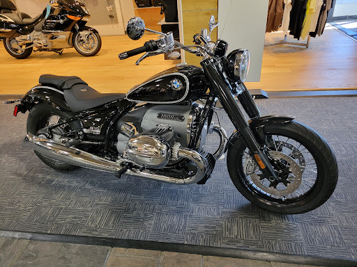 BMW Motorcycle Dealer «BMW Motorcycles of Louisville», reviews and photos, 1700 Arthur St, Louisville, KY 40208, USA