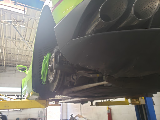 Auto Repair Shop «Revive Auto Body & Repair», reviews and photos, 1024 Lunt Ave, Schaumburg, IL 60193, USA