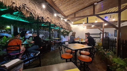 Nanku Restaurant - Tropical Bar and Grill - 100 mts. Este del Parque La Fortuna, La Fortuna, Alajuela Province, San Carlos, 21007, Costa Rica