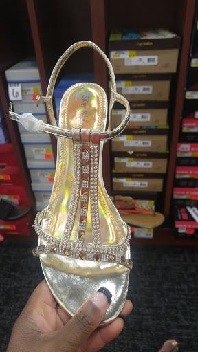 Shoe Store «Shoe Dept. Encore», reviews and photos, 1980 Brittain Rd, Akron, OH 44310, USA