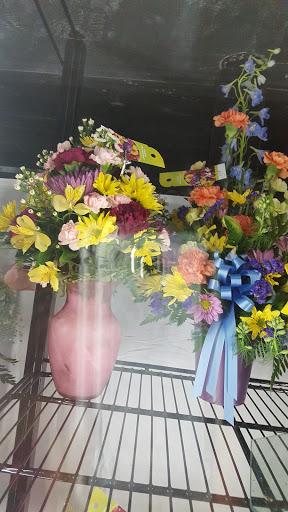 Florist «Country Flowers», reviews and photos, 909 N Walnut St, Milford, DE 19963, USA