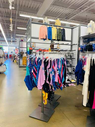 Clothing Store «Old Navy», reviews and photos, 3020 Brandywine Pkwy, Wilmington, DE 19803, USA