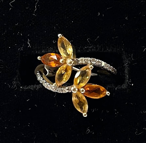 Jewelry Store «Albany Guns Coins & Jewelry», reviews and photos, 1225 Pacific Blvd SE, Albany, OR 97321, USA