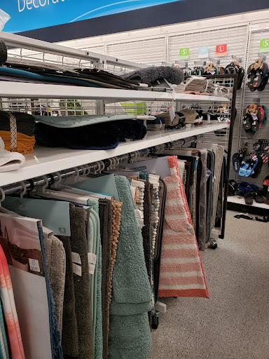 Clothing Store «Ross Dress for Less», reviews and photos, 6800 W Greenfield Ave, West Allis, WI 53214, USA