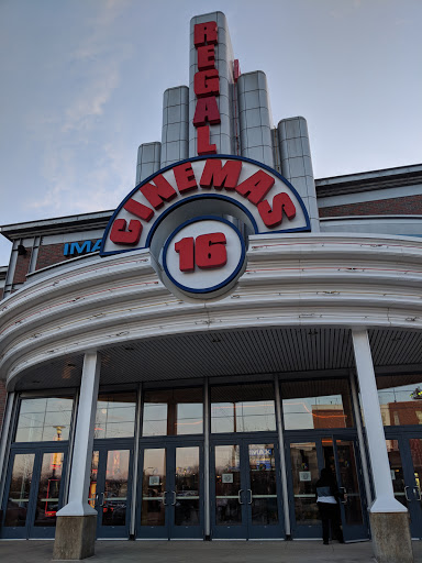 Movie Theater «Regal Cinemas Crocker Park 16 & IMAX», reviews and photos, 30147 Detroit Ave, Westlake, OH 44145, USA