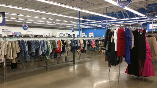 Thrift Store «7th & Bell Goodwill Retail Store & Donation Center», reviews and photos, 17037 N 7th Ave, Phoenix, AZ 85023, USA