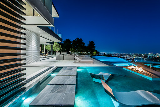 The Luxury Level image