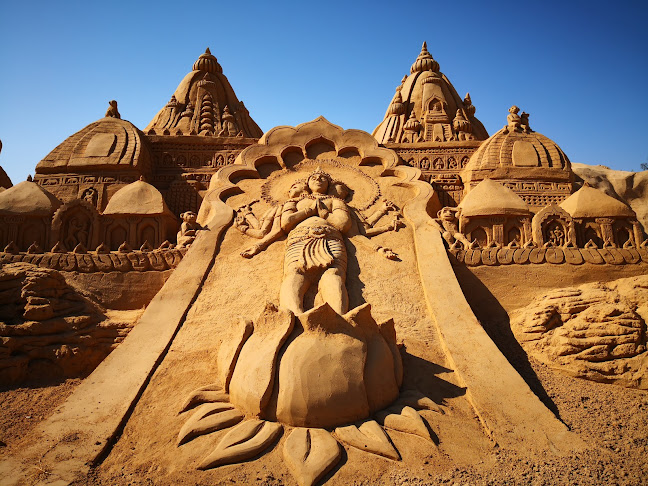 Sand City - O Maior Parque de Esculturas em Areia do Mundo