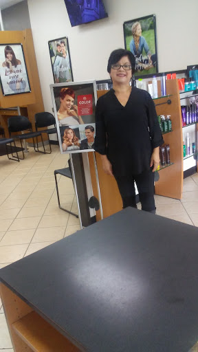 Hair Salon «Fantastic Sams Cut & Color», reviews and photos, 923 10th St, Floresville, TX 78114, USA