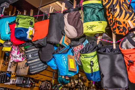 Outdoor Sports Store «Black Dome Mountain Sports», reviews and photos, 140 Tunnel Rd, Asheville, NC 28805, USA