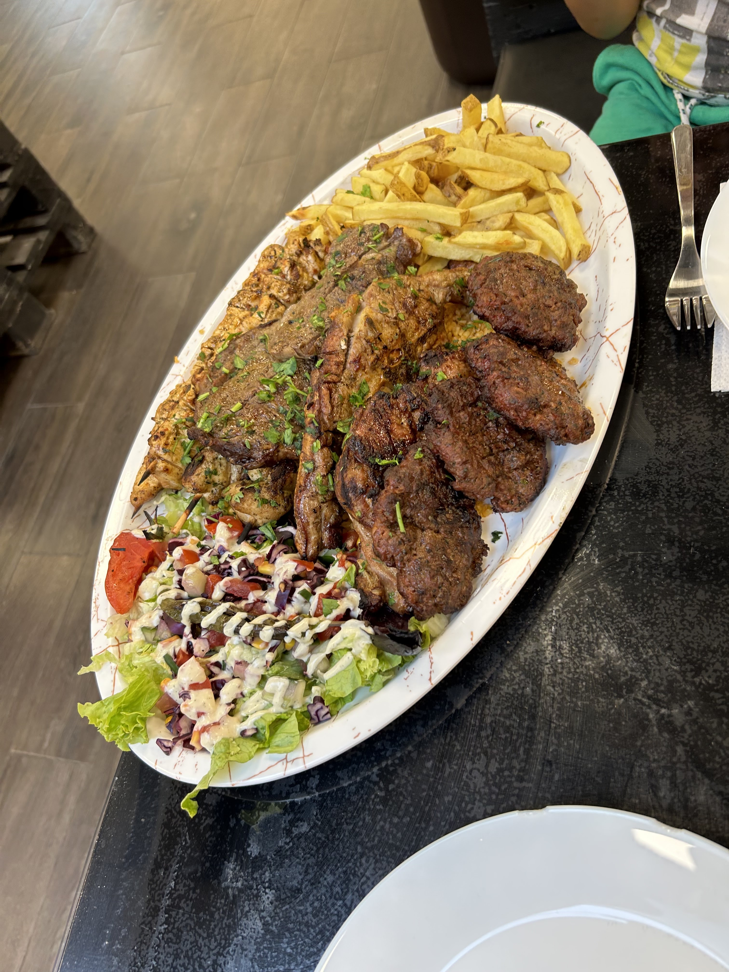 Photo n° 1 de l'avis de Him. fait le 13/06/2023 à 20:01