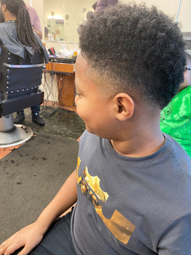 Barber Shop «Hyroglyphics Barber Shop», reviews and photos, 356 N Schmidt Rd, Bolingbrook, IL 60440, USA