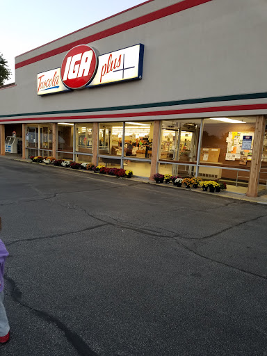 IGA, 607 E Southline Rd, Tuscola, IL 61953, USA, 