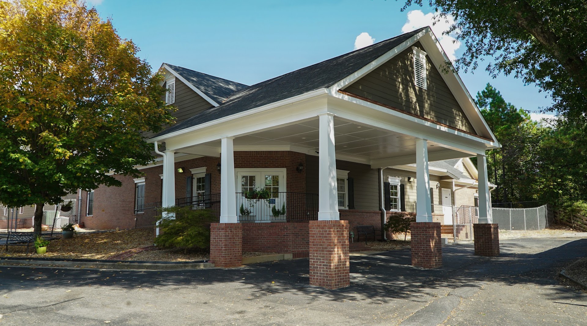 Crabapple Knoll Veterinary Clinic