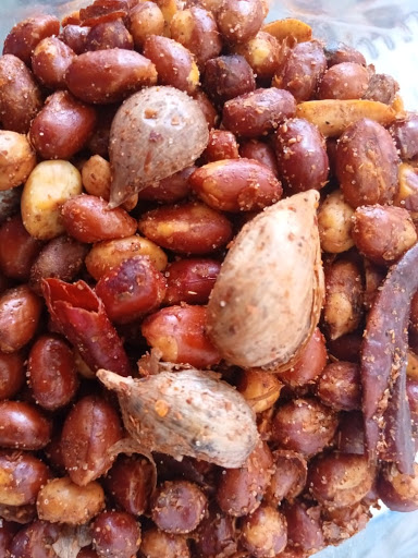 Botanas (CACAHUATES WENDY) en Uman