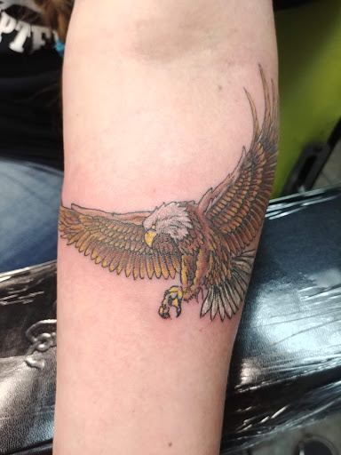 Explore a court of thorns and roses tattoo ideas, creative tattoo ideas in Toledo, available at Artistik Tat2 and Body Piercing