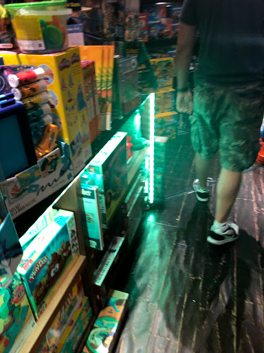 Toy Store «Engine Ear Toys», reviews and photos, 879 Newport Center Dr, Newport Beach, CA 92660, USA