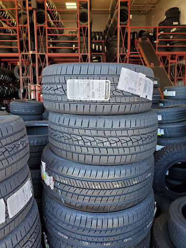 Tire Shop «Discount Tire Store - Indianapolis, IN», reviews and photos, 8302 N Michigan Rd, Indianapolis, IN 46268, USA