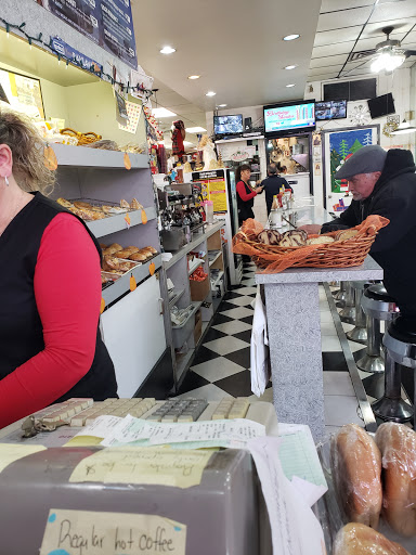 Donut Shop «Liberty Donuts & Coffee Shop», reviews and photos, 2059 Williamsbridge Rd, Bronx, NY 10461, USA