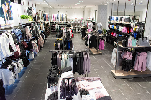 Sportswear Store «lululemon», reviews and photos, 21 W Jefferson Ave, Naperville, IL 60540, USA