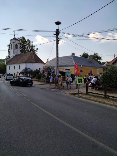 Értékelések erről a helyről: Kék Parkoló 1. Bejárat, Kapolcs - Parkoló