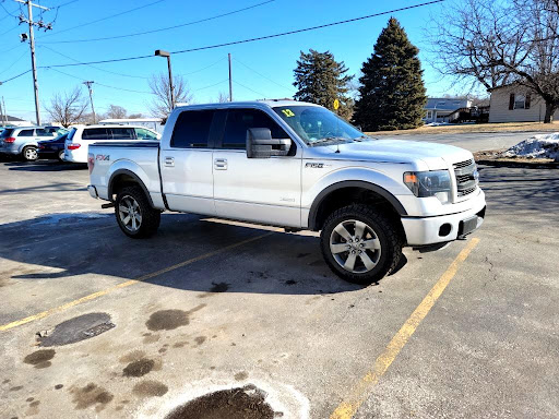 Used Car Dealer «Harris Boyz Auto», reviews and photos, 2115 S Riverside Dr, Iowa City, IA 52246, USA