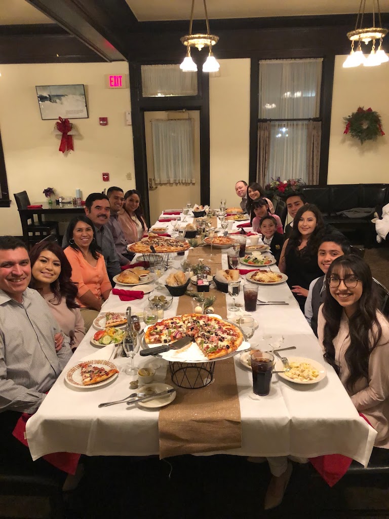 Ruffino's Italian Restaurant 67901