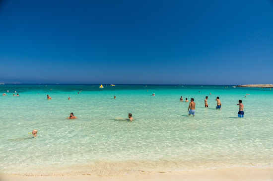 Makronissos plajı