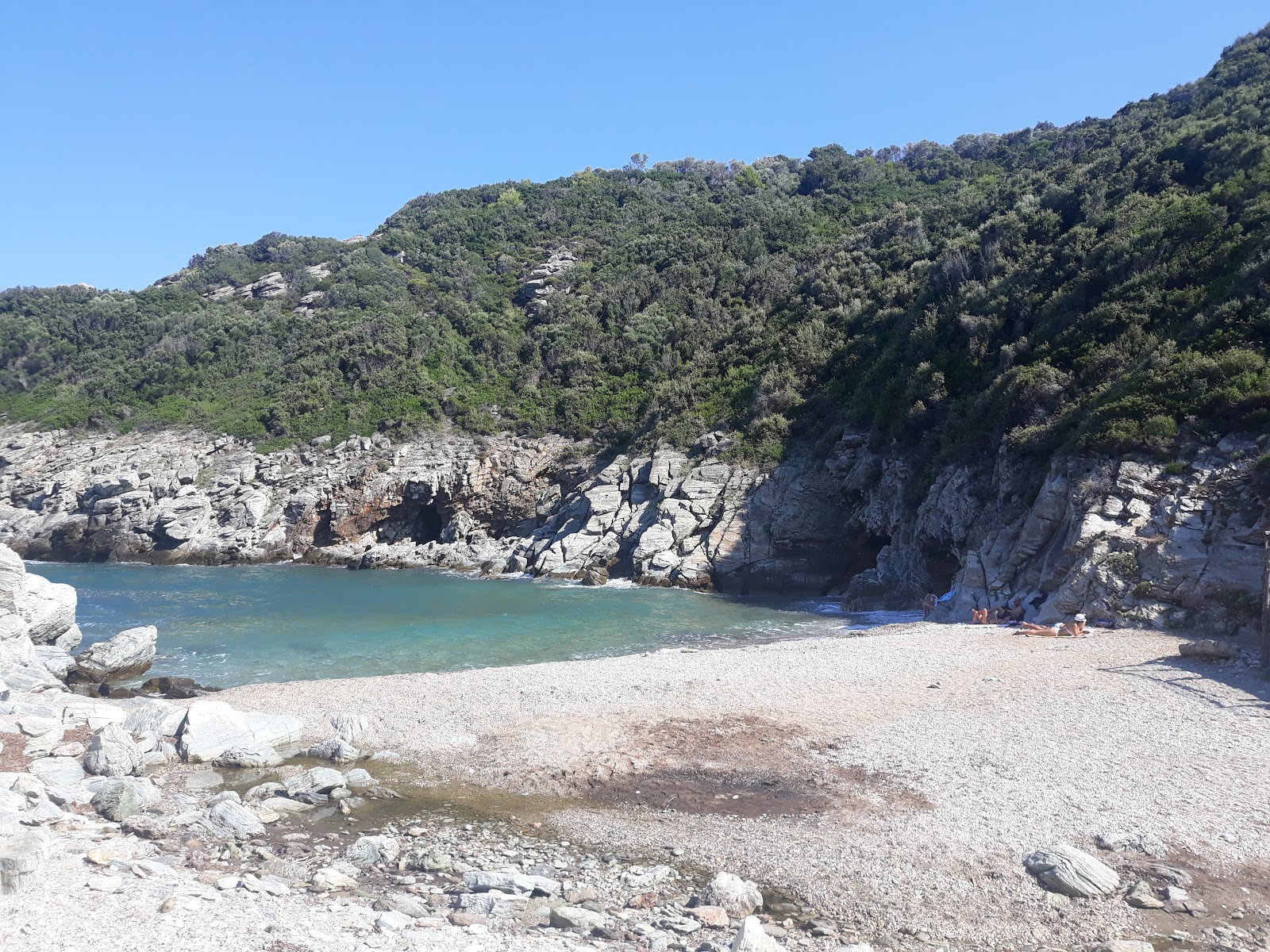 Foto di Spilia beach e il suo bellissimo paesaggio