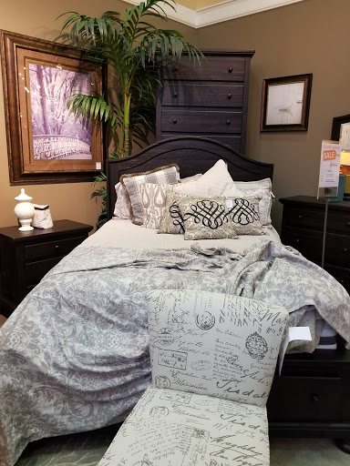 Furniture Store «Ashley HomeStore», reviews and photos, 5871 Crossroads Cir, Falls Church, VA 22041, USA